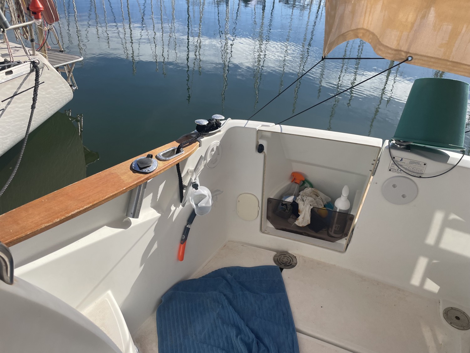 slider 4 Beneteau Antares 30 Fly